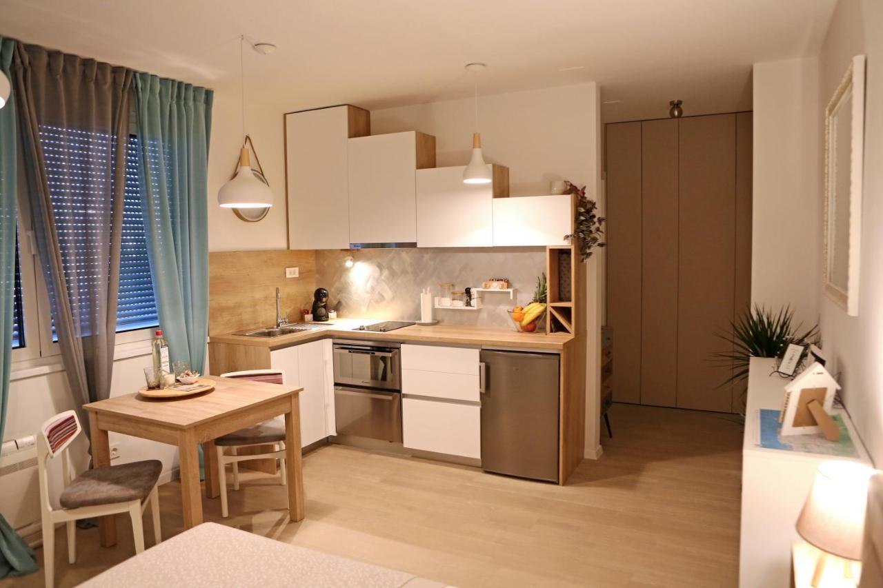 Studio Apartment Camino With Parking Zadar Exterior photo
